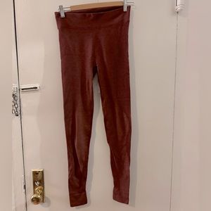 Lululemon winter running leggings with ribbed detail sz 4